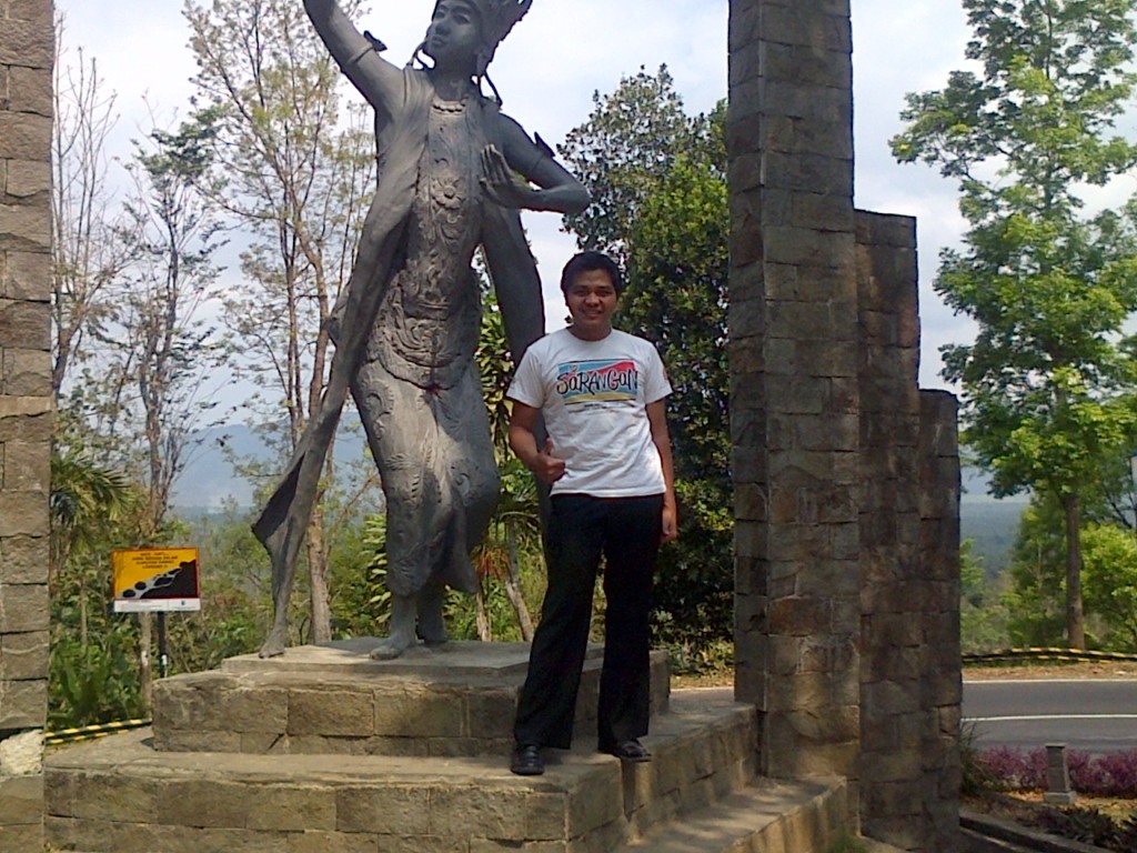 Patung Gandrung Banyuwangi